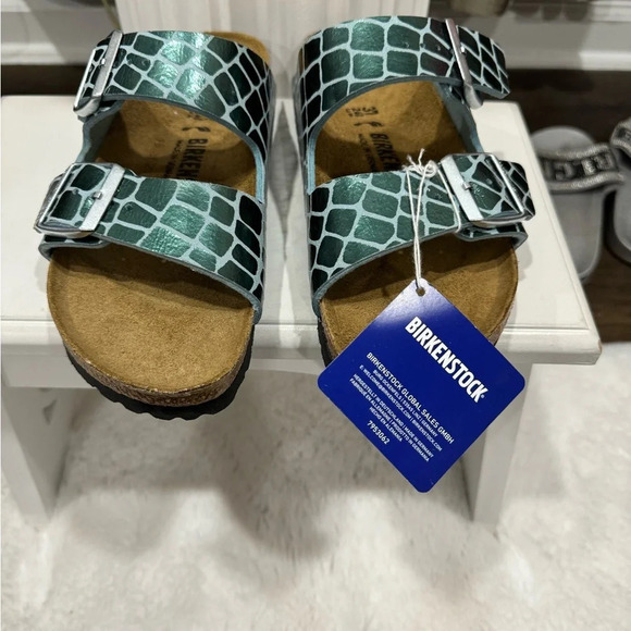 BIRKENSTOCK Arizona Gator Gleam two Strap comfort Sandal Sz : 6/37 - Picture 3 of 13